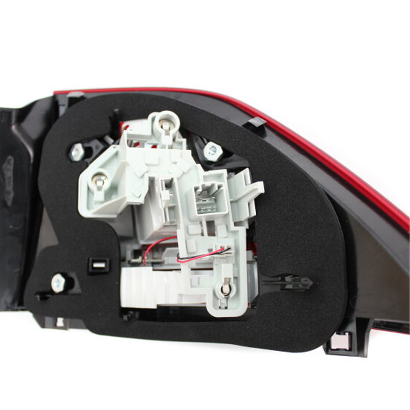 چراغ عقب سمت چپ راننده Womala OE 30796267 چراغ عقب برای ولوو S60